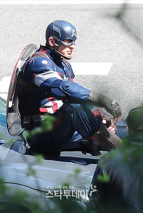 Avengers Age of Ultron: Premier aperçu de Captain America sur le tournage
